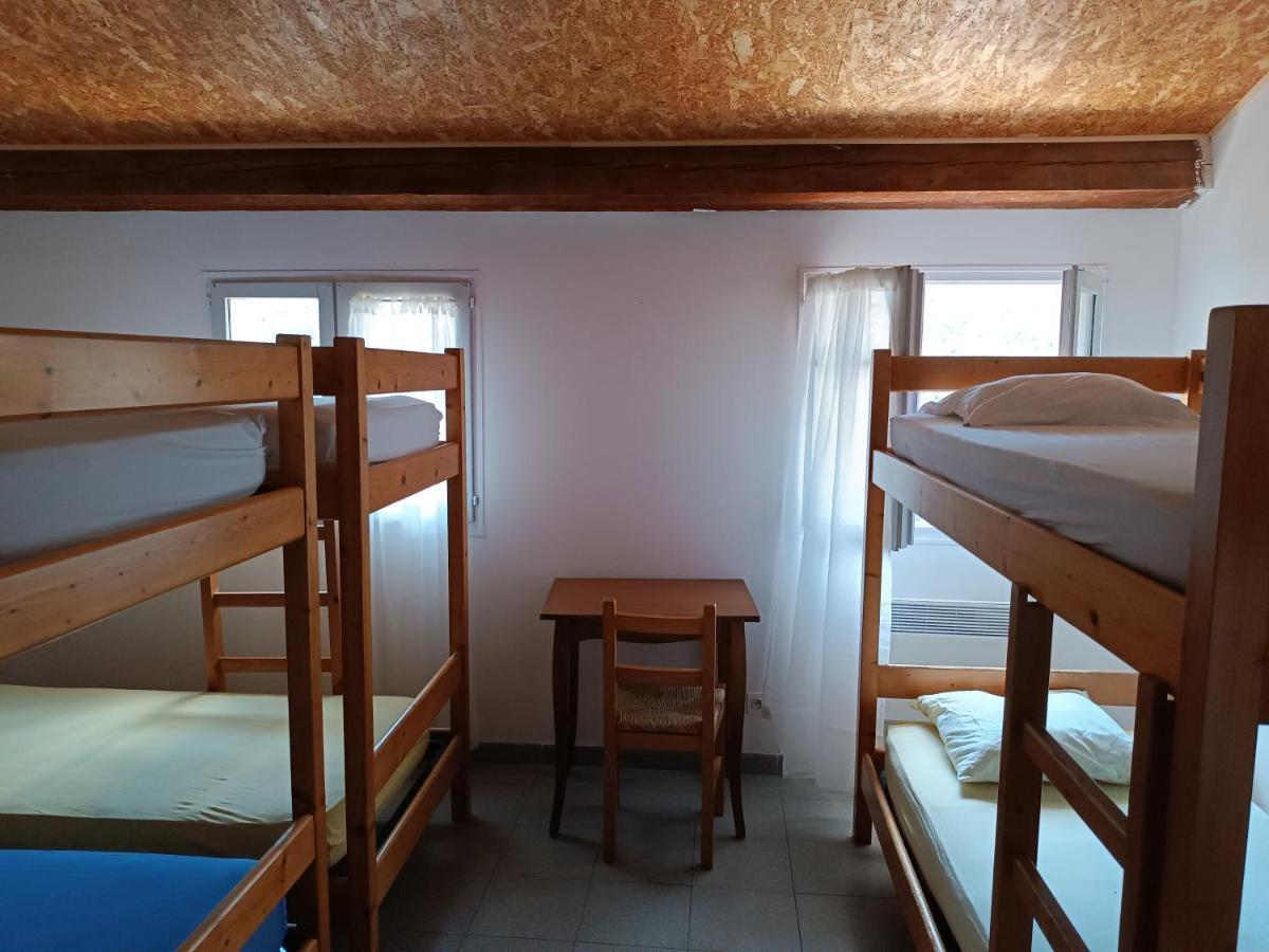 Auberge De Calendal Hotel Aiglun  Bagian luar foto