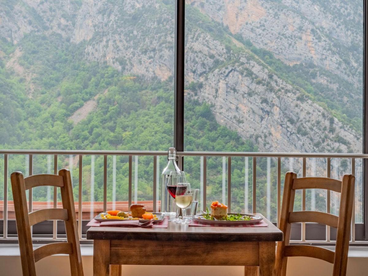 Auberge De Calendal Hotel Aiglun  Bagian luar foto