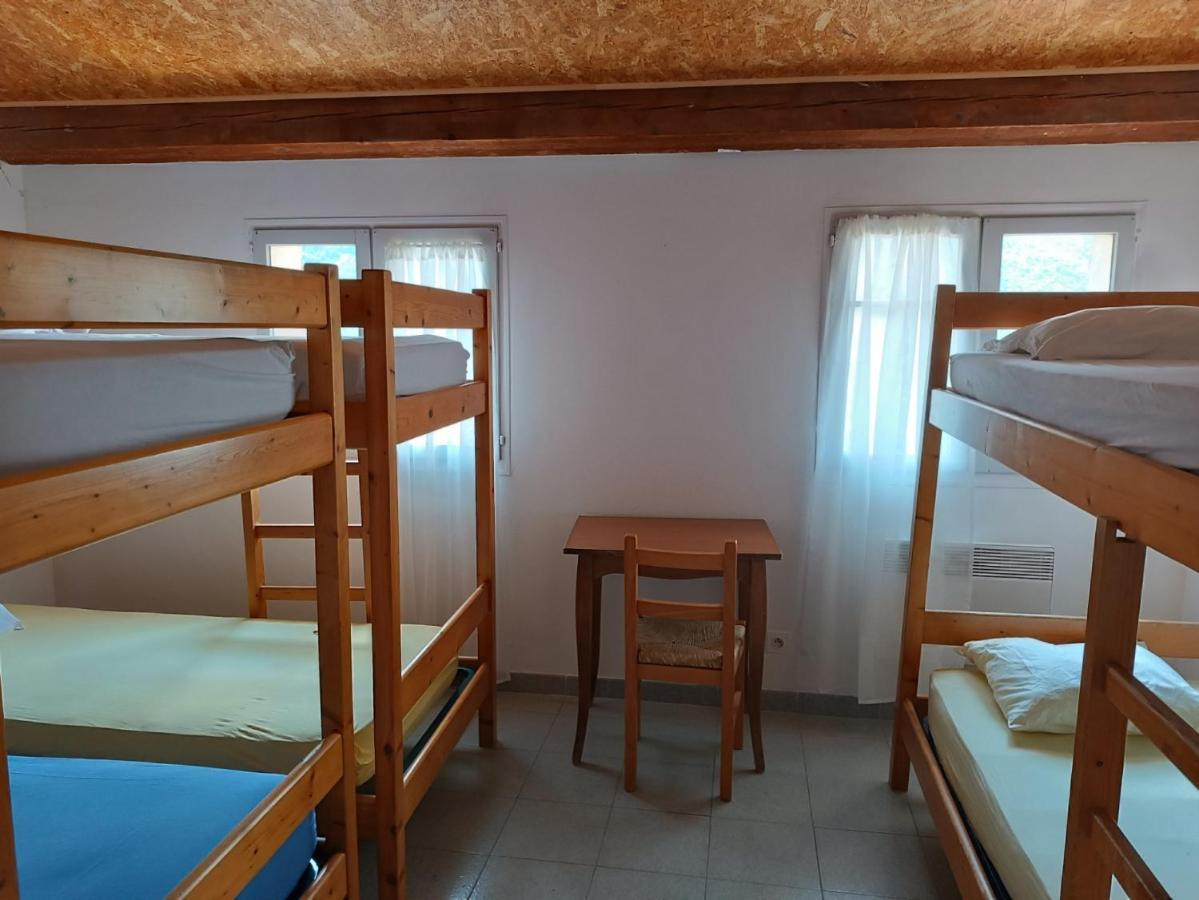 Auberge De Calendal Hotel Aiglun  Bagian luar foto